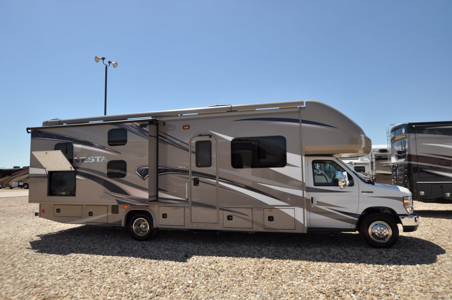 2017 Holiday Rambler Vesta Review, Class C sold to the Kurtz of Powder