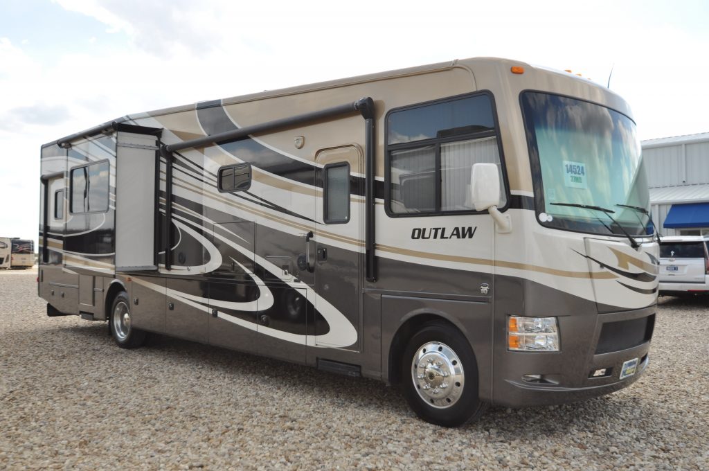 2014 Thor Outlaw Review, Toy Hauler sold to the Rogers of Springfield